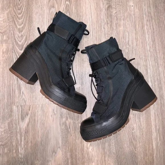 ‼️SALE‼️Wmns Chuck Taylor All Star GR82 Extra-High 'Black' 🖤 - Picture 4 of 16